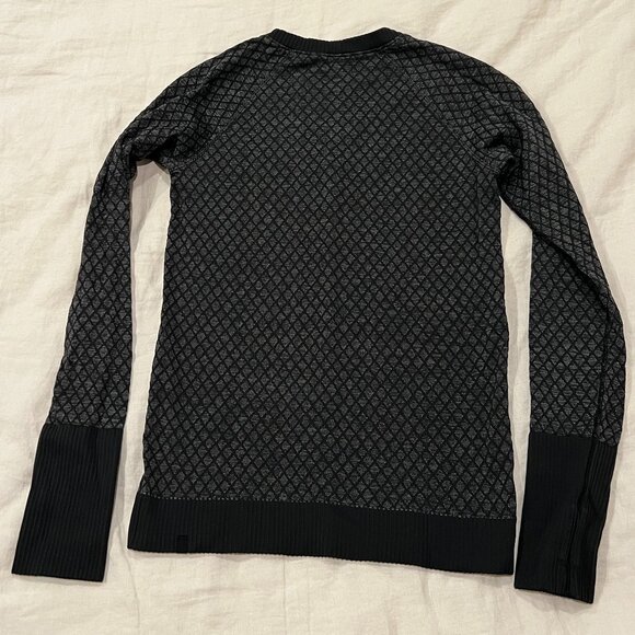 Lululemon Rest Less Pullover Long Sleeve Size 2 Color: black/grey - Picture 7 of 9